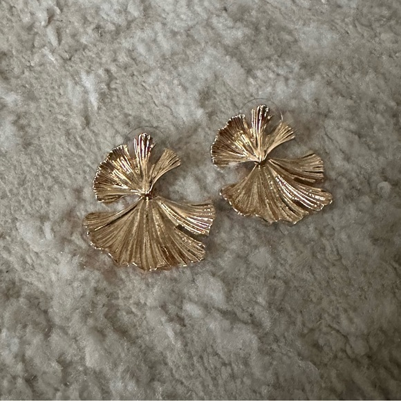 Textured Leaf Drop Earrings - New! - Picture 5 of 7